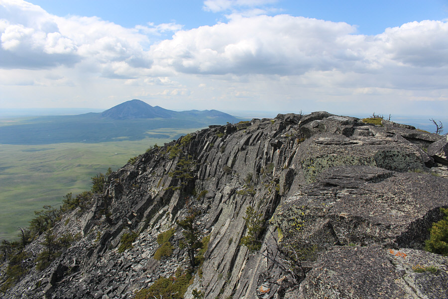 Probably the best summit ridge of the Sweetgrass Hills.