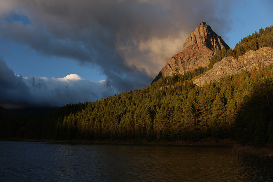 Hmmm...not liking those clouds in the distance...