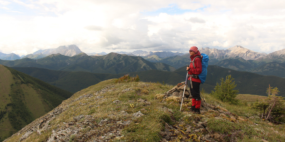 The big peak at right is unnamed (a GR in the Highwood Range).