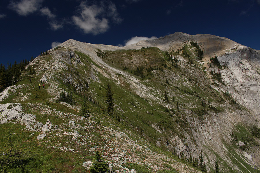 The cairn roughly marks the spot where we left the ridge on our subsequent descent.