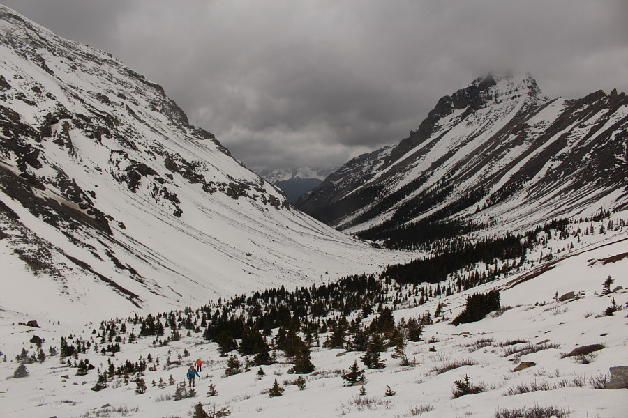 Because of the wind, Asieh turned around shortly after this part.
