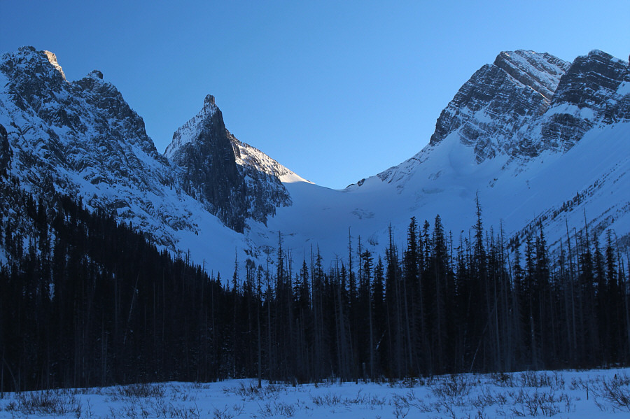 I would like to try skiing the Robertson Glacier one of these days...