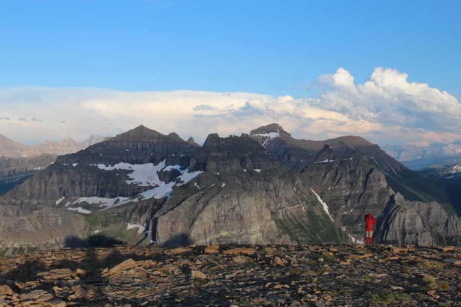 The big triangular peak at left is strangely unnamed.