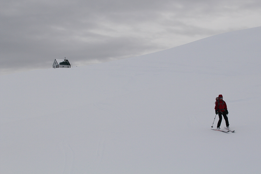 Skiing was a bit tricky in this flat light.