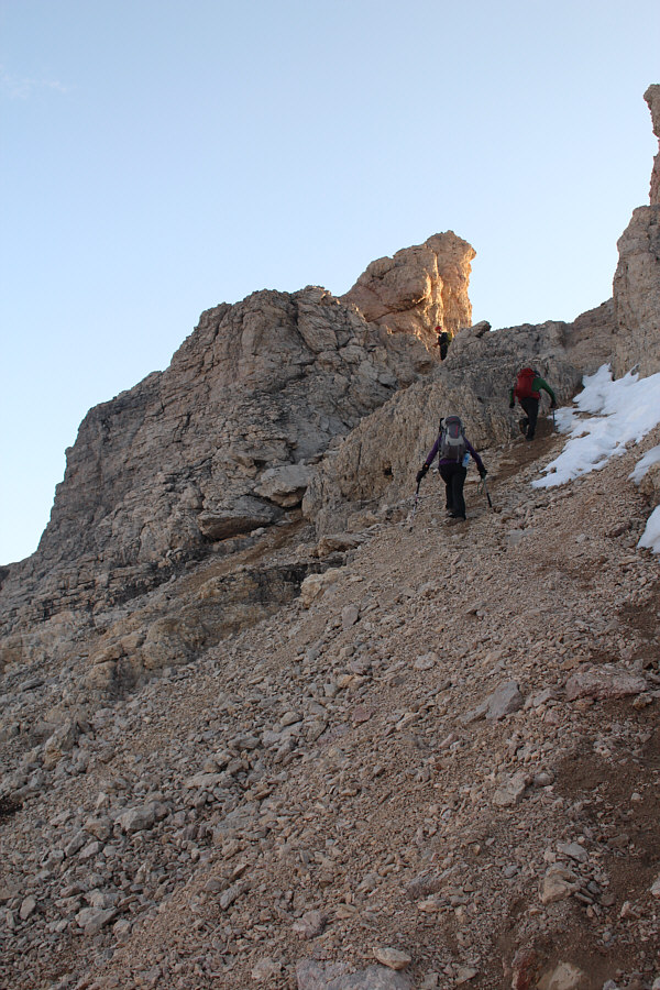 A little hands-on scrambling here to warm up for the upcoming notches!