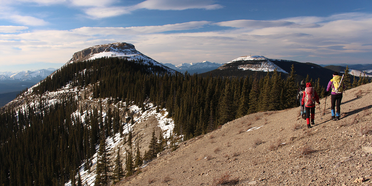 We're essentially hiking along the rim of the "coliseum" right here!