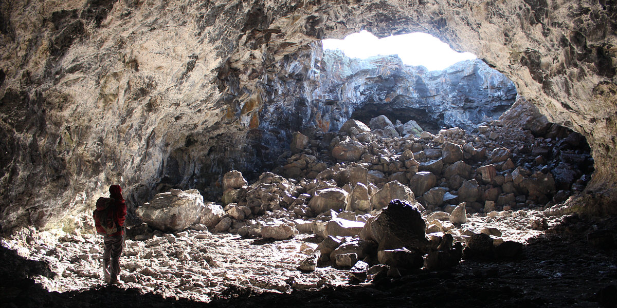 Watch out for overhead bombs!