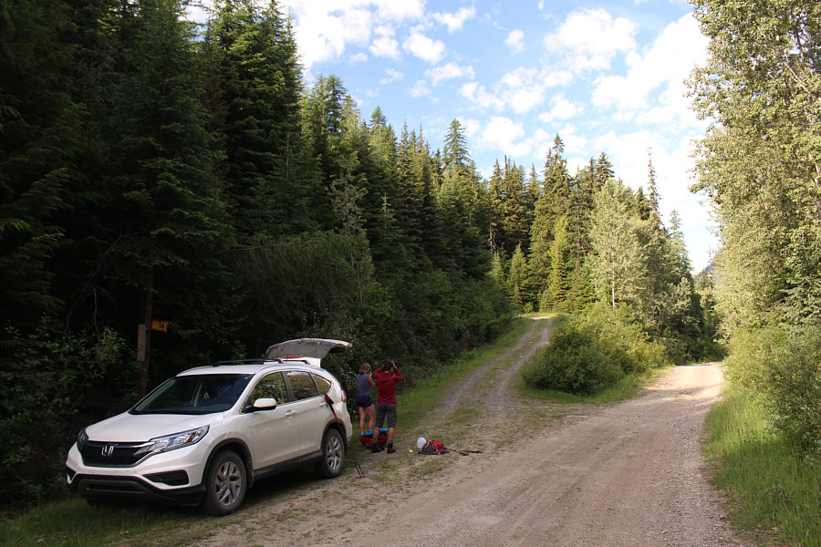 I should have kept driving up this road to the actual trailhead.