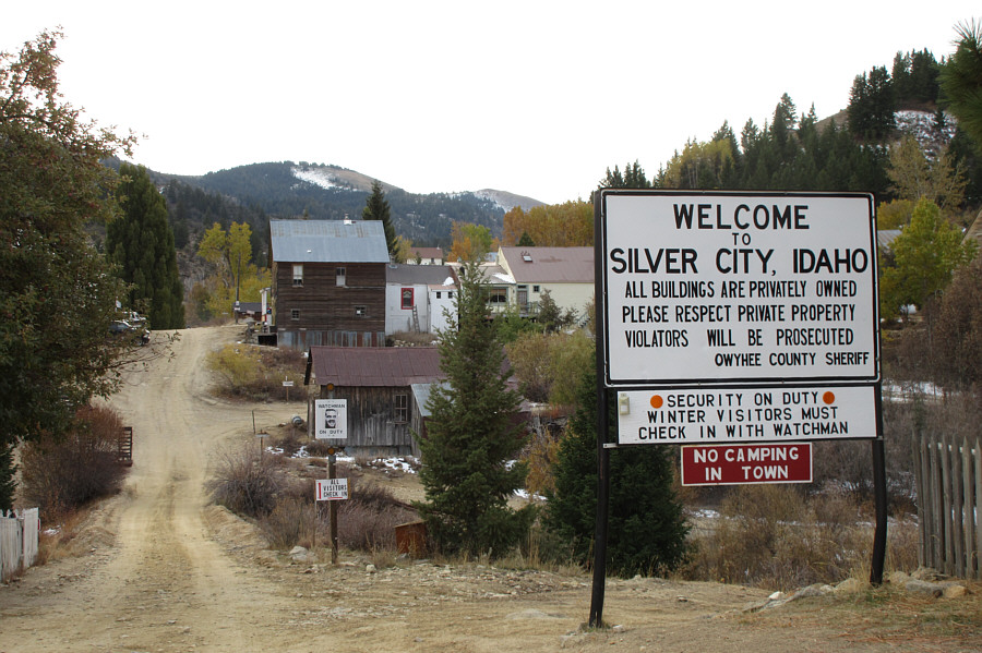 Heeeeeeere's Johnny!!!