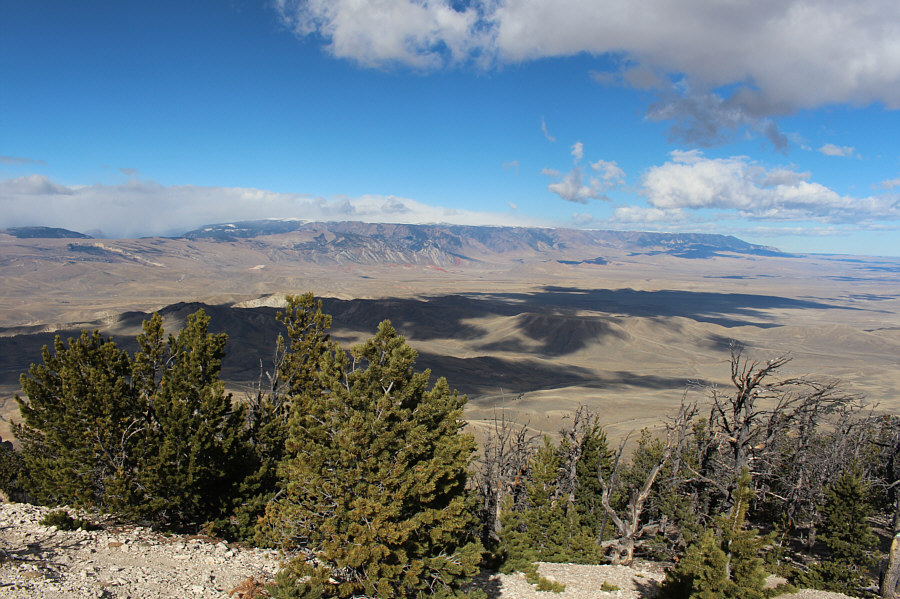 There are some big mountains in that direction!