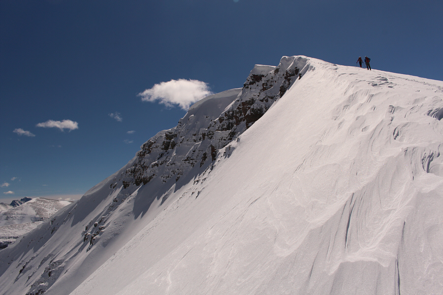 Beware of the cornices!
