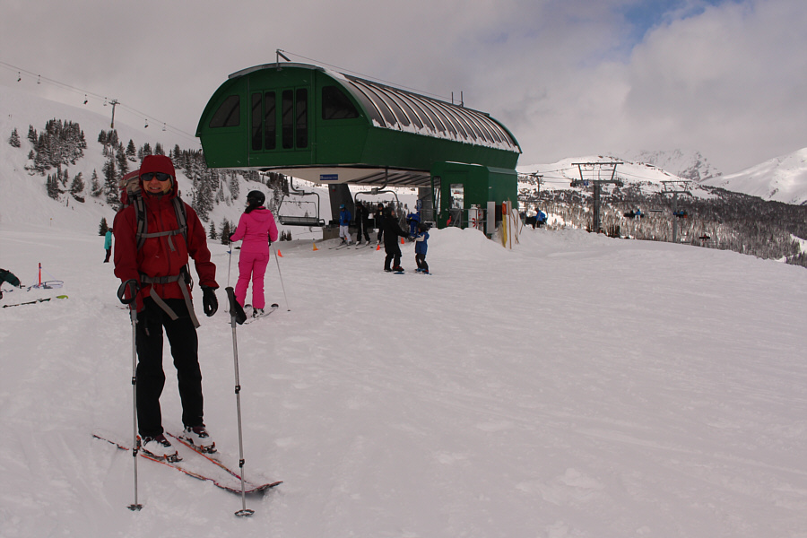 Riding the chairlift saved us about 138 metres elevation gain and about 830 metres of distance!