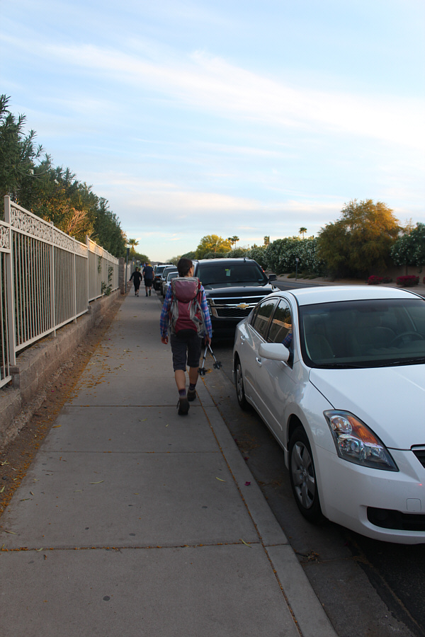 Where do people go to pee before they start hiking here??