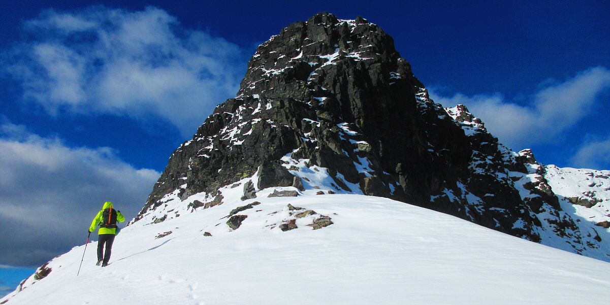 It might be possible to scramble directly up here.