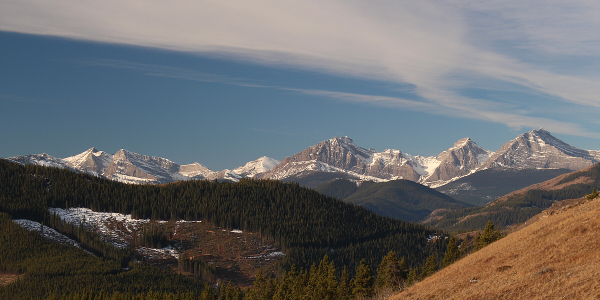 The two unnamed peaks at far right are begging to be climbed!