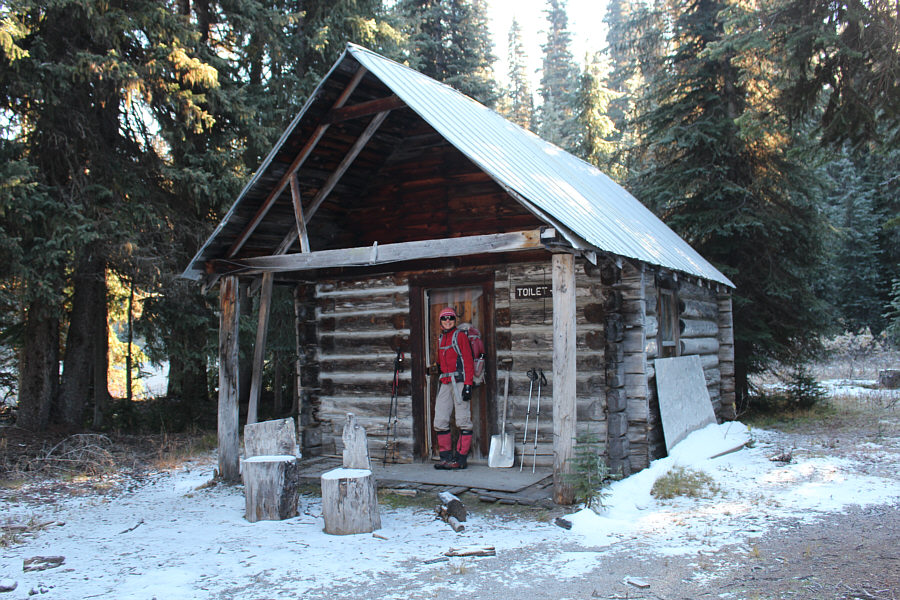 There's a lot of trash inside, but with a bit of work, the cabin could be habitable.