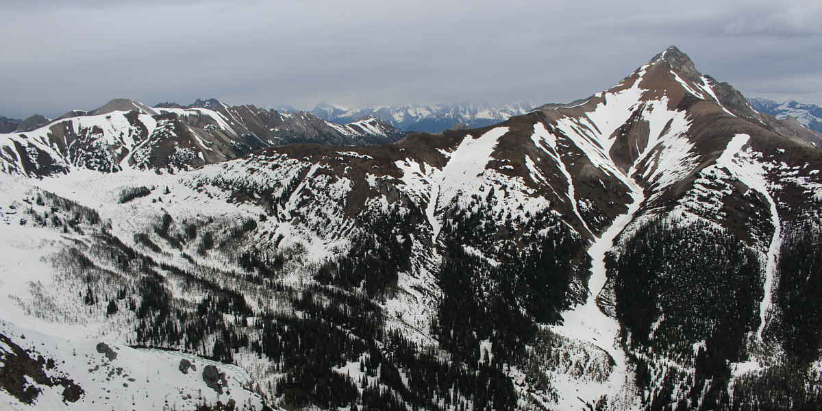 What a gorgeous view of this peak from this angle!
