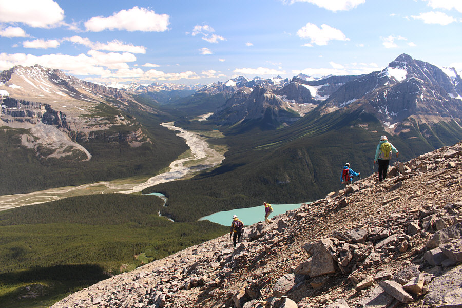 Dropping straight down to the lake is doable but not recommended!