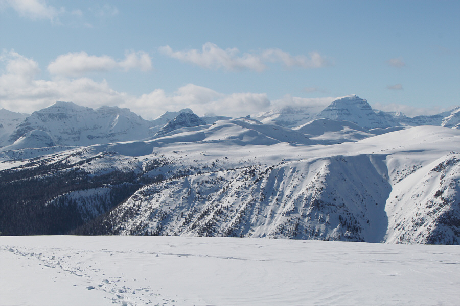 I hope to do some ski touring there next winter...