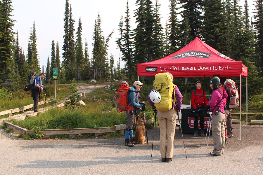 Dogs must be kept on a leash at all times!