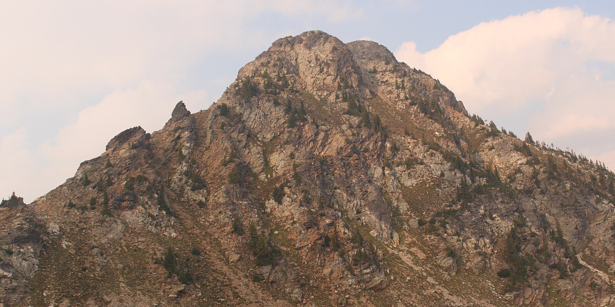 I even see a possible route that could bypass all that mess on the west ridge...