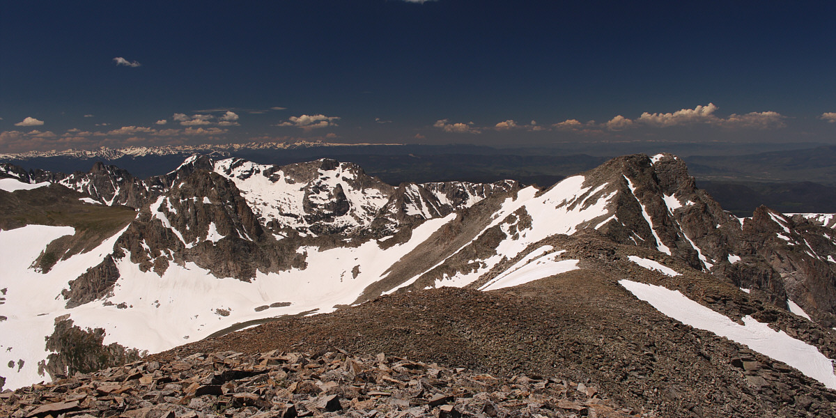 Had we been more motivated, we probably could have scrambled up Paiute Peak as well from here.