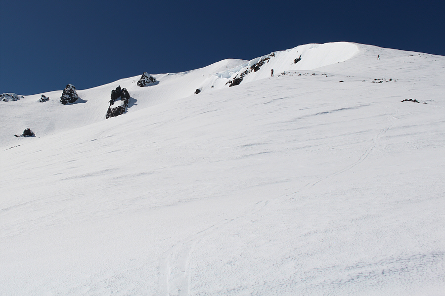 Contrary to the appearance in the photo, the ascent slope is getting steeper!