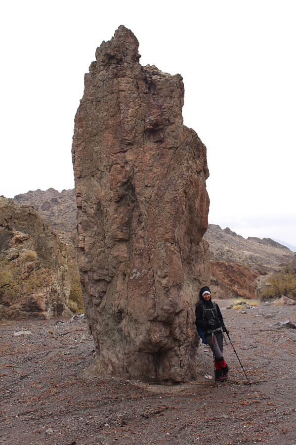 Looks like a fun bouldering rock!