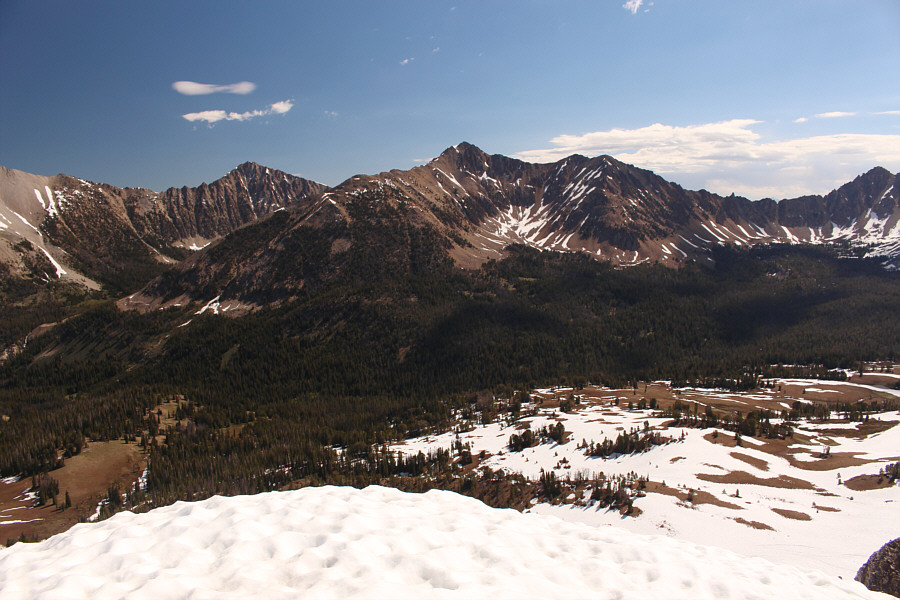 There are tons of lakes to the east of these unnamed peaks.