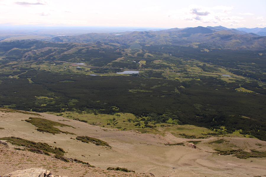 There are some intriguing mountains further south at far right...