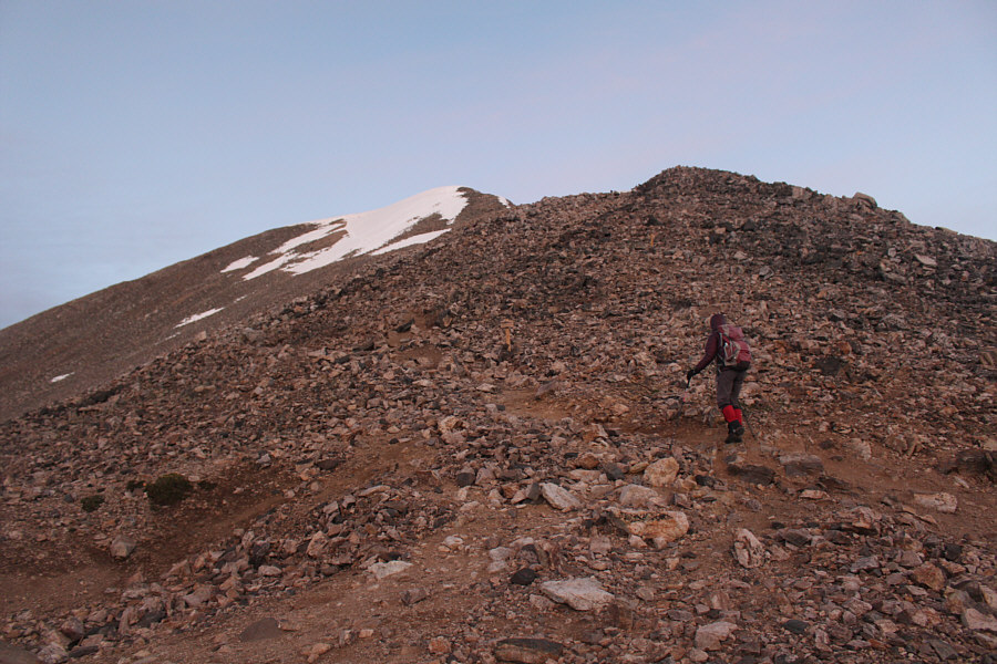 Some people traverse the high face for some strange reason, but it's easier to just stay on the ridge crest.