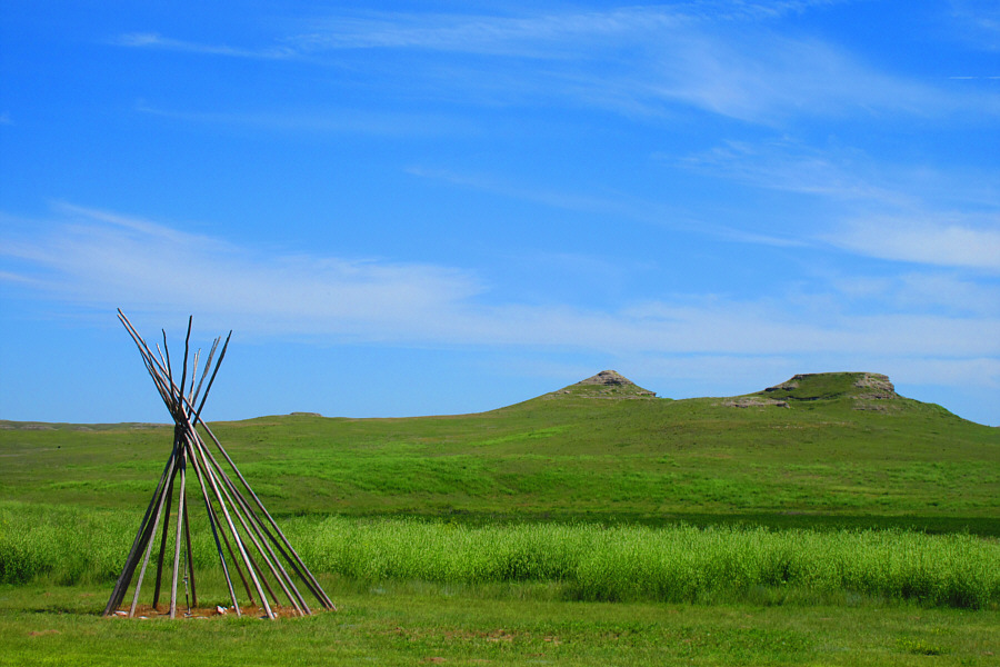 Those would've been two easy summits to bag, but it was just too hot for hiking!