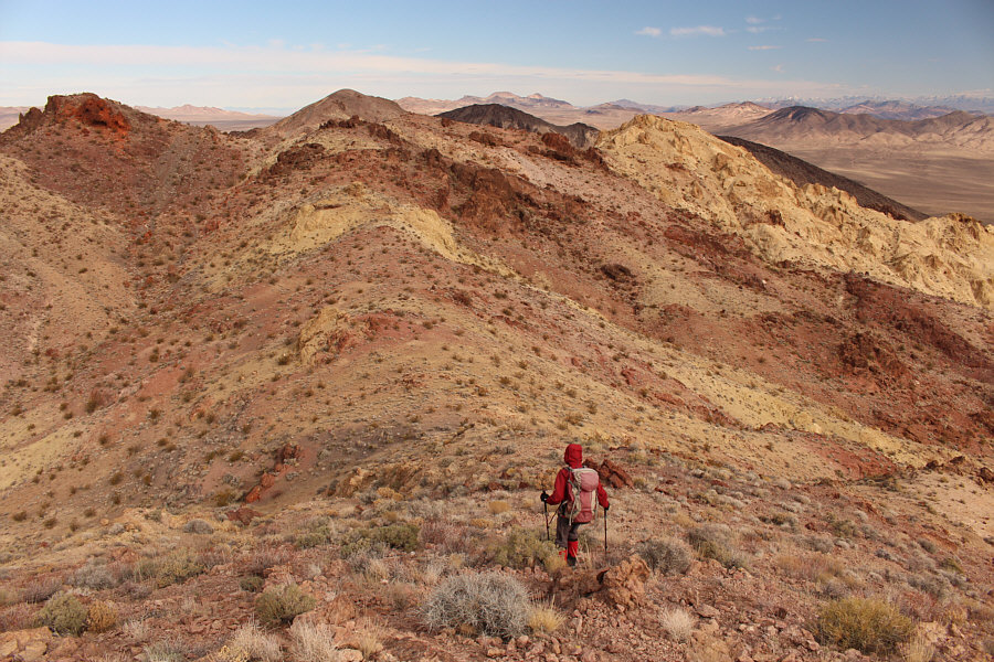 If you wanted to, you could probably extend the hike by exploring some of the ridges in the distance...nahhhhh!!!