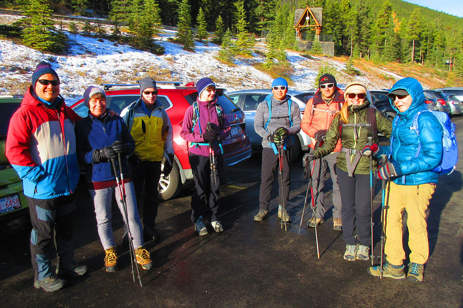 Good turnout for a Sunday hike!