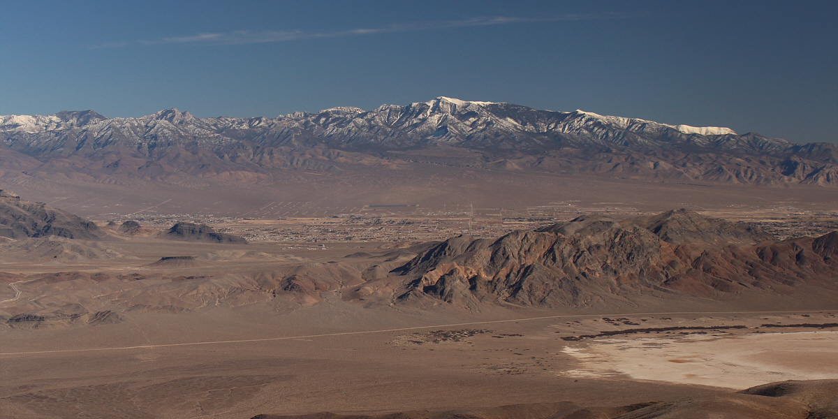The Spring Mountains look awesome today.