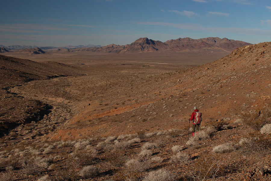 It looks tempting to short cut across the slope, but trust me, it's easier to walk out the winding wash!