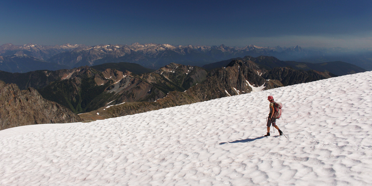 Lotsa impressive-looking mountains across the horizon!