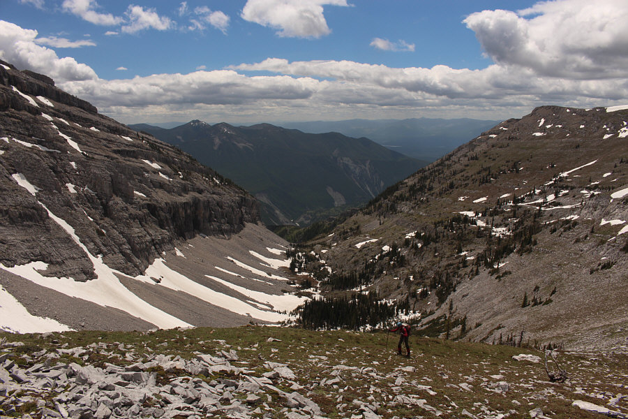 The trees on the right-hand slope probably get clobbered by avalanches all winter.