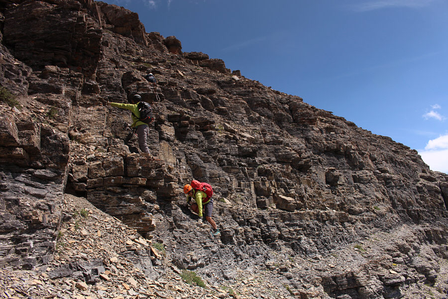 Lotsa route variety here! Pick your own line.