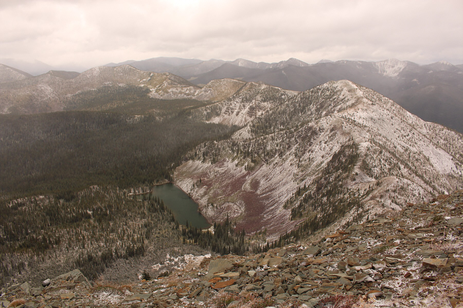 It would be tempting to hike over the border to bag Poorman Mountain!