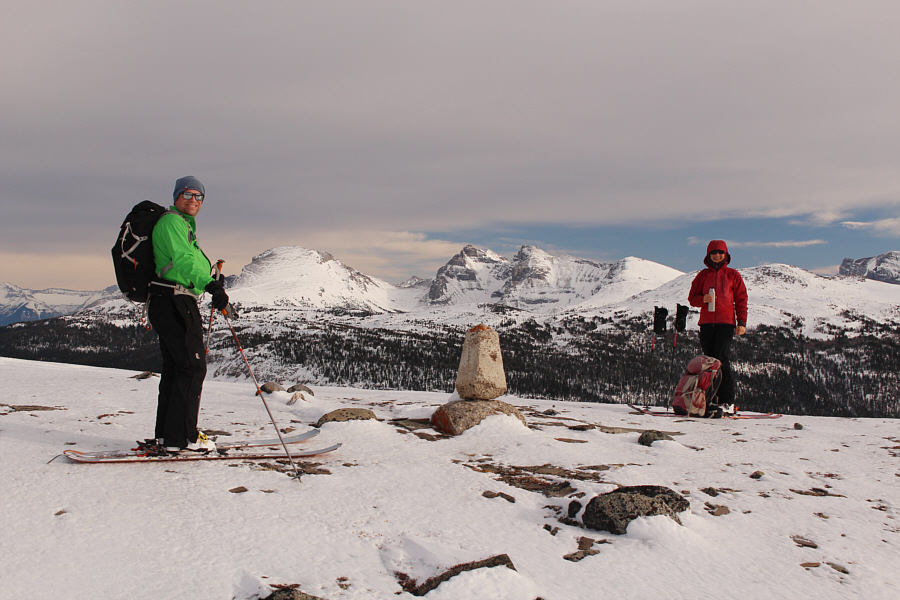 Careful, the marker is not fixed and could easily topple.