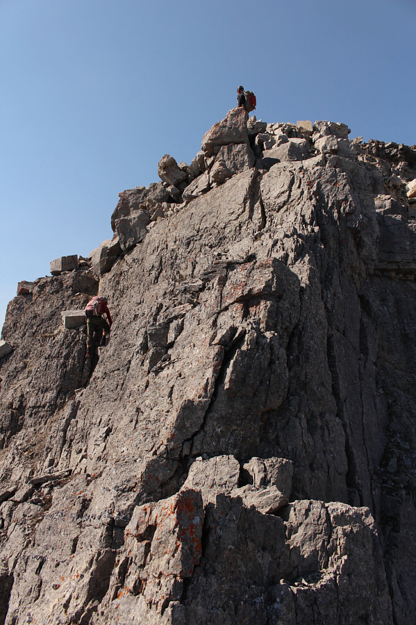 It's also possible to tackle the facing ridge directly, but there is more exposure here!