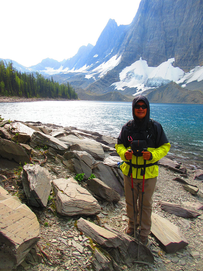 It's a tough lake to photograph up close.