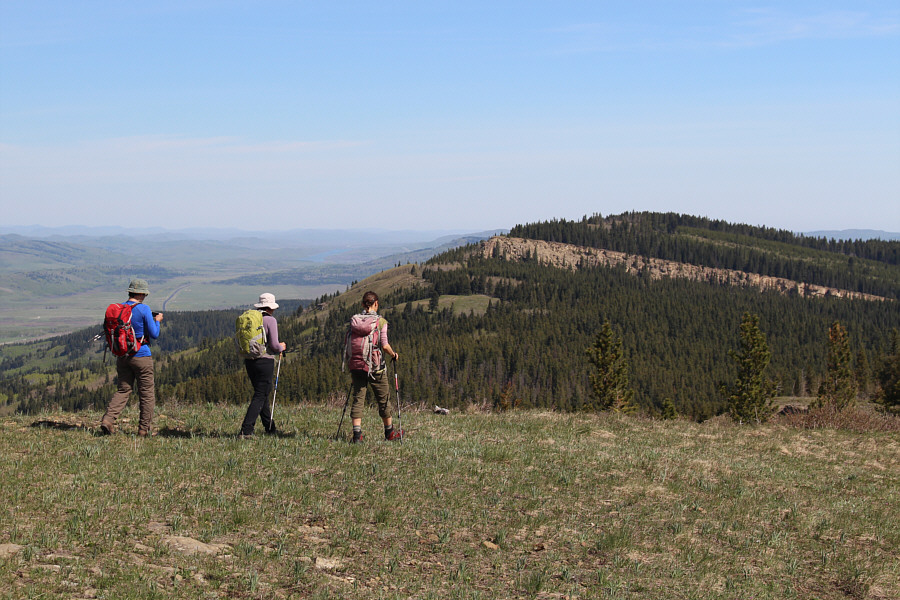 Interesting cliff band up ahead...