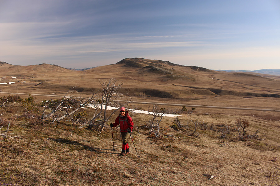 If there was enough snow here, this might even be a pretty good ski ascent...