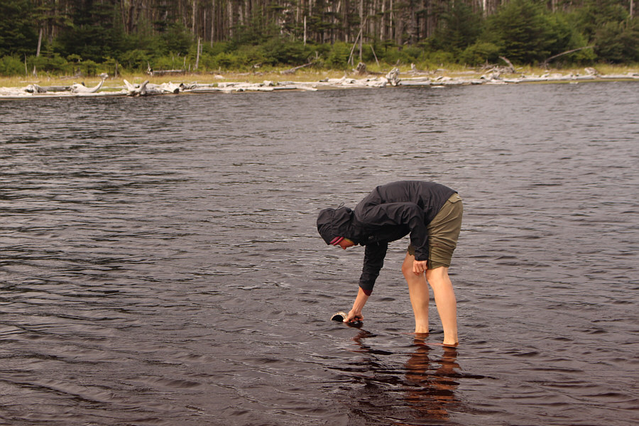 Would you drink water that has touched Zosia's feet?