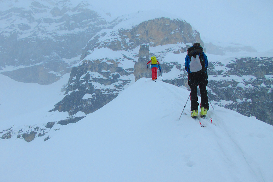 The drop-offs on either side looked worse in the flat light.