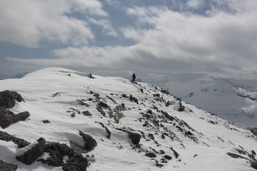 Of course, the clouds roll in as we arrive at the summit!