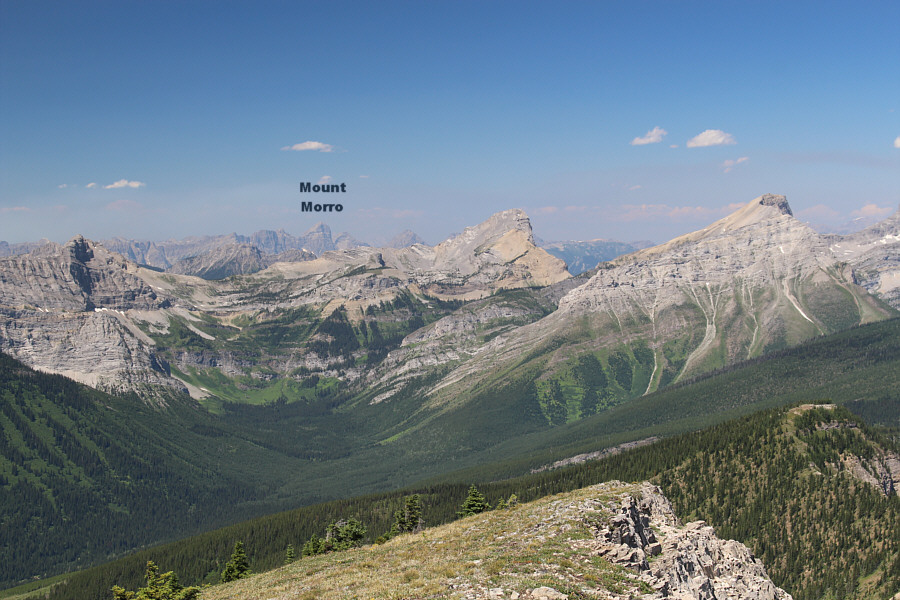 It would be interesting to climb these two unnamed peaks!
