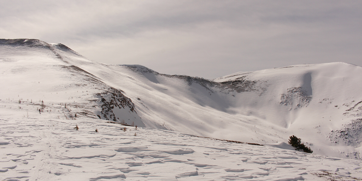 Hmmm...lotsa rocks I can see!